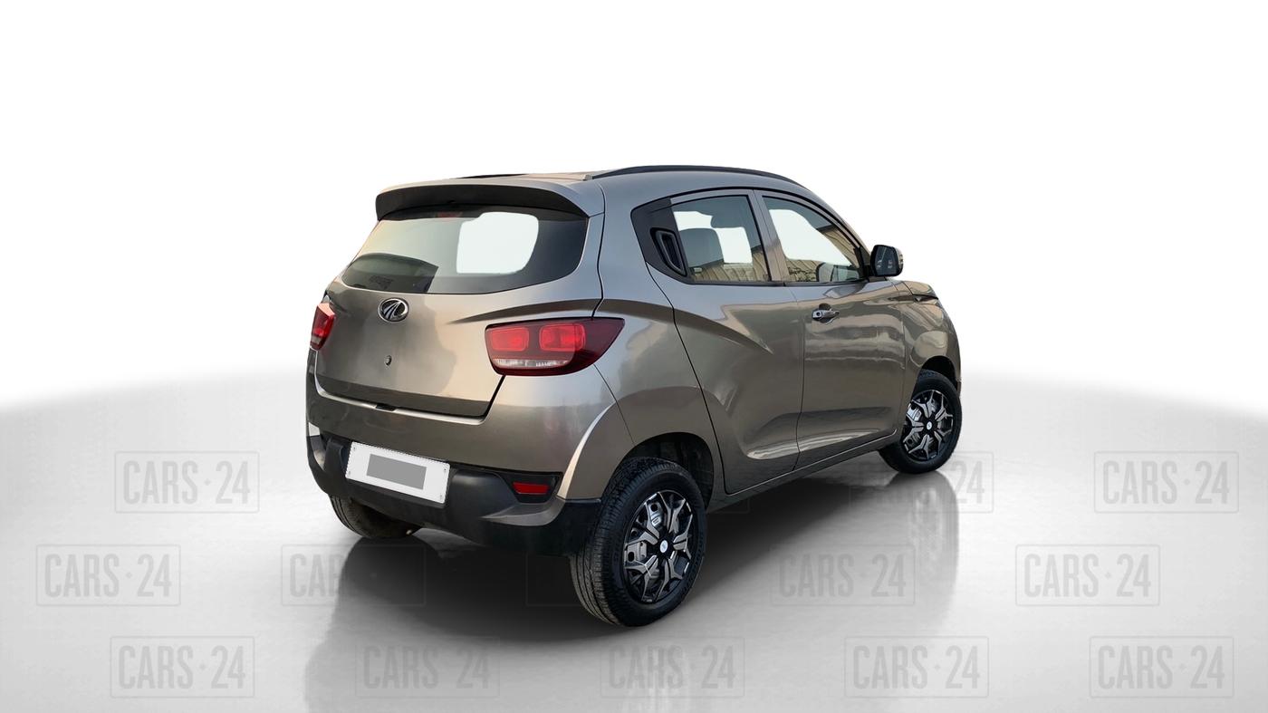 2016 Mahindra Kuv100 K2 D 6 STR, Diesel, Manual, 40,159 km, Right Back Diagonal