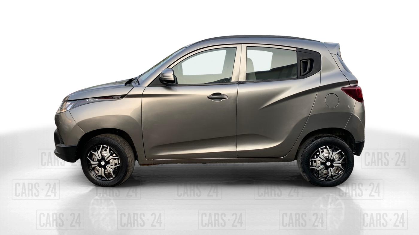 2016 Mahindra Kuv100 K2 D 6 STR, Diesel, Manual, 40,159 km, Left Side