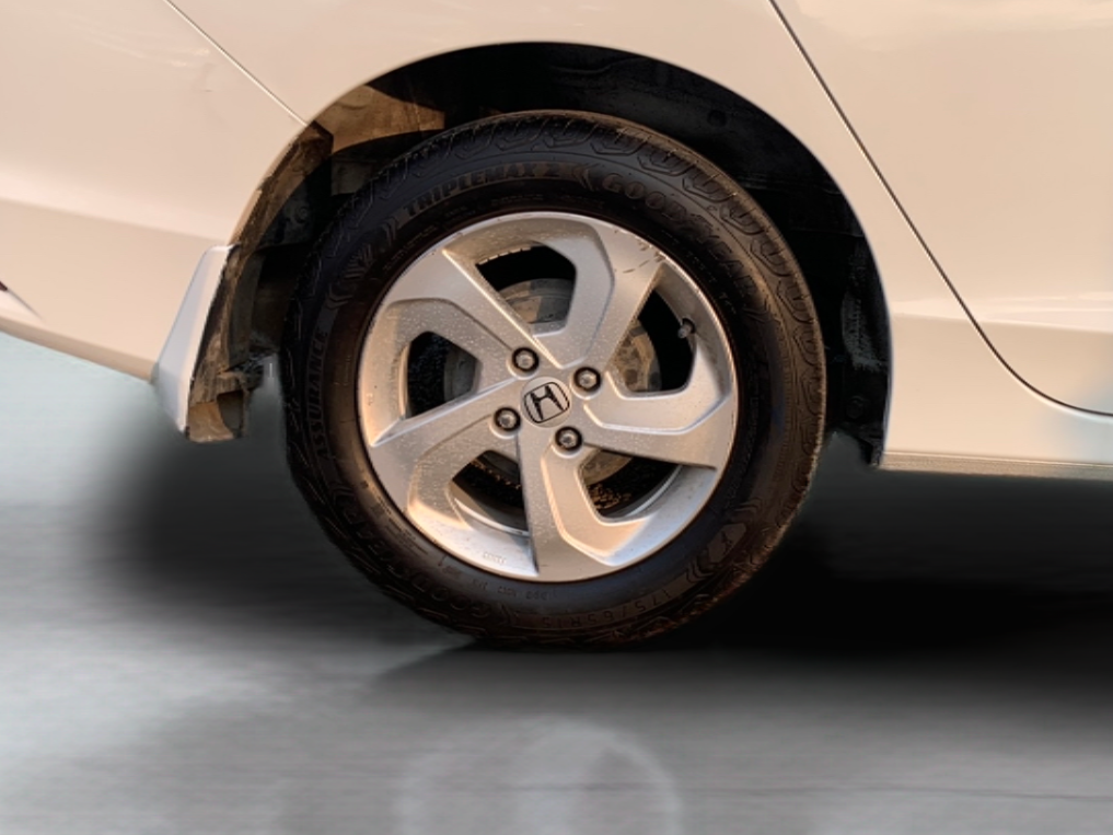 2014 Honda City 1.5L I-DTEC V, Diesel, Manual, 1,00,650 km, Right Rear Wheel