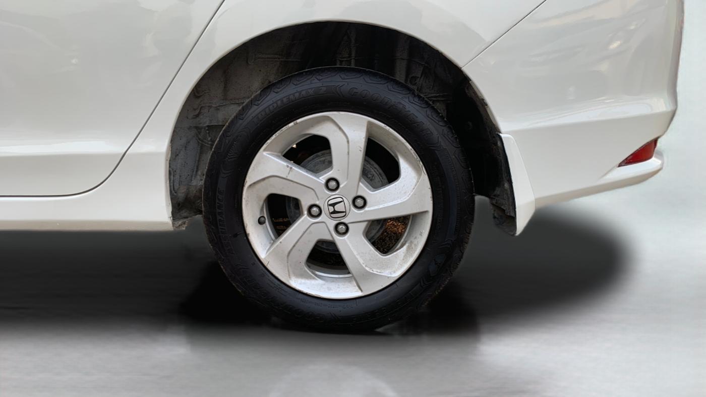 2014 Honda City 1.5L I-DTEC V, Diesel, Manual, 1,00,650 km, Left Front Wheel