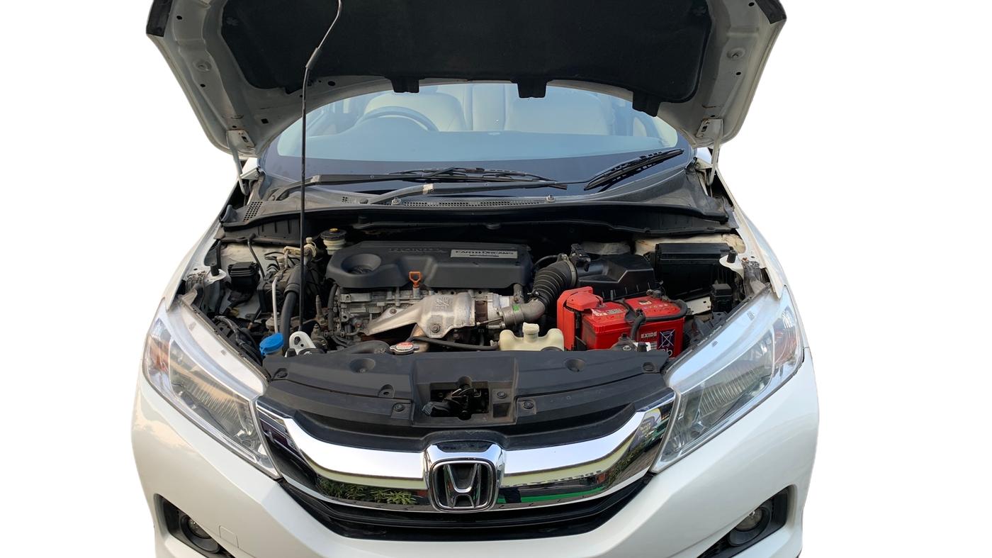 2014 Honda City 1.5L I-DTEC V, Diesel, Manual, 1,00,650 km, Open Bonnet
