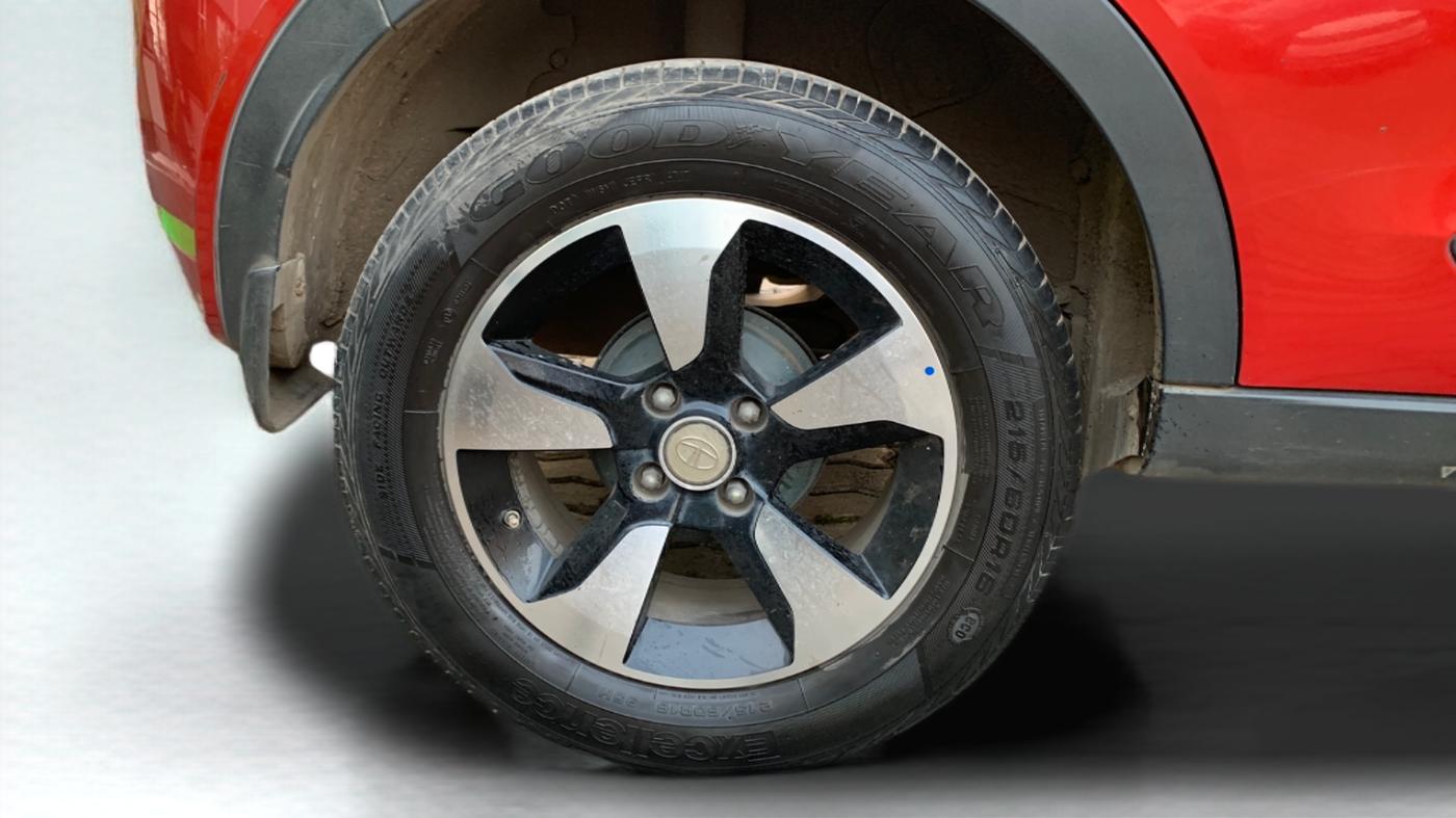 2017 Tata NEXON XZ PLUS DIESEL, Diesel, Manual, 55,082 km, Right Rear Wheel