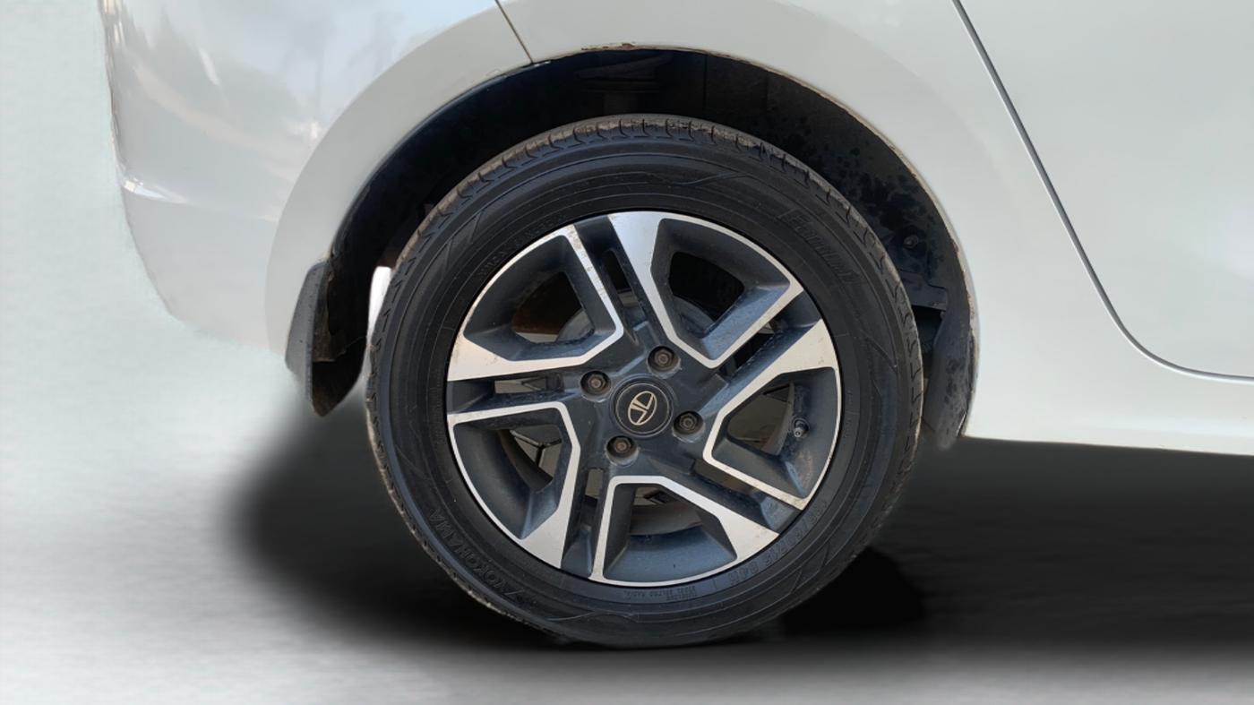 2018 Tata TIGOR XZ PLUS PETROL, Petrol, Manual, 88,409 km, Right Rear Wheel