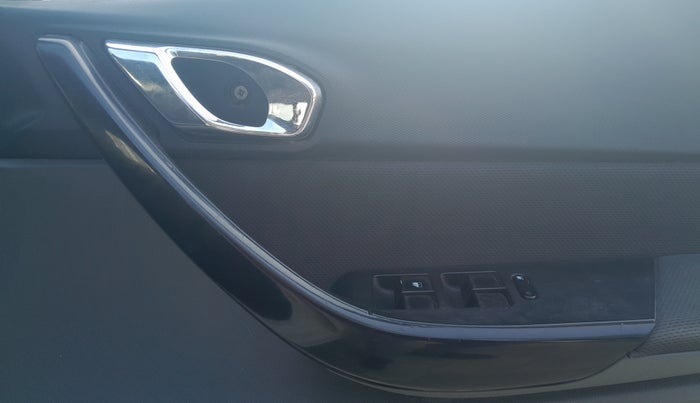2018 Tata TIGOR XZ PETROL, Petrol, Manual, 60,000 km, Driver Side Door Panel Controls