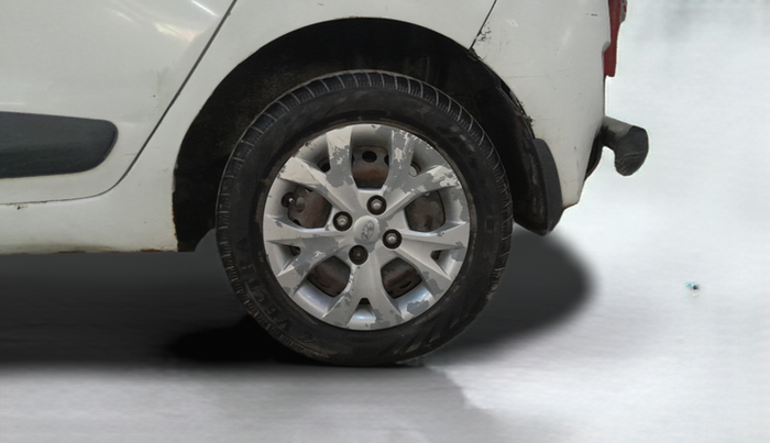 2015 Hyundai Grand i10 SPORTZ 1.1 CRDI, Diesel, Manual, 1,29,130 km, Left Rear Wheel