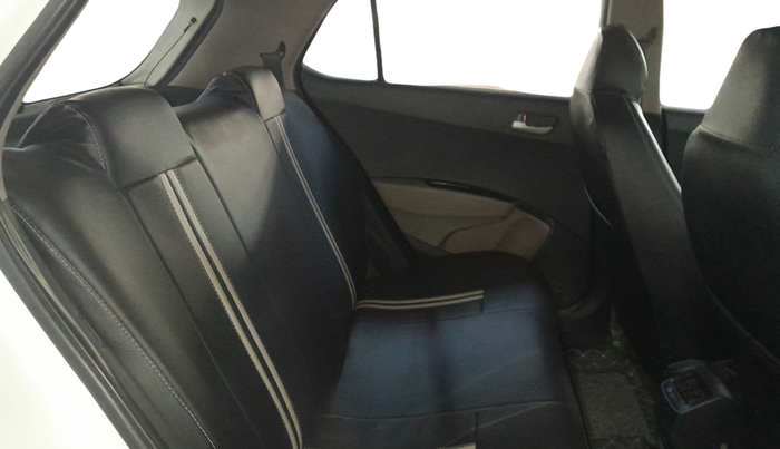 2015 Hyundai Grand i10 SPORTZ 1.1 CRDI, Diesel, Manual, 1,29,130 km, Right Side Rear Door Cabin