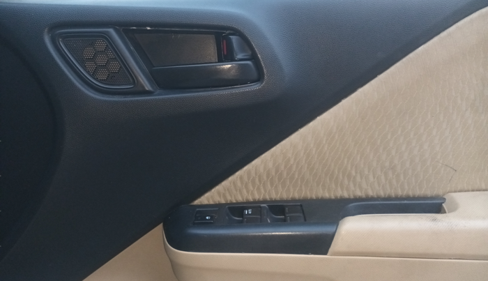 2016 Honda City 1.5L I-VTEC E MT, Petrol, Manual, 70,318 km, Driver Side Door Panel Controls