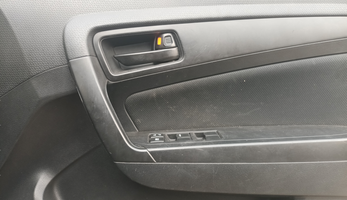 2018 Maruti Vitara Brezza VDI, Diesel, Manual, 92,123 km, Driver Side Door Panel Controls