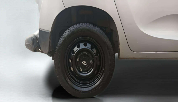 2016 Mahindra Kuv100 K8 D 6 STR, Diesel, Manual, 92,583 km, Right Rear Wheel