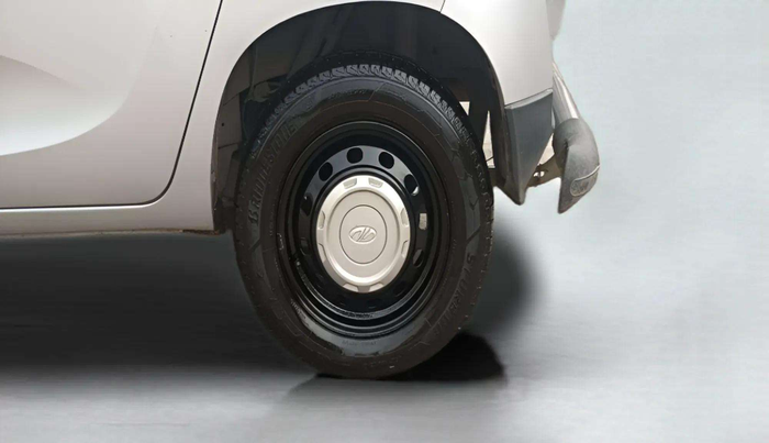 2016 Mahindra Kuv100 K8 D 6 STR, Diesel, Manual, 92,583 km, Left Rear Wheel