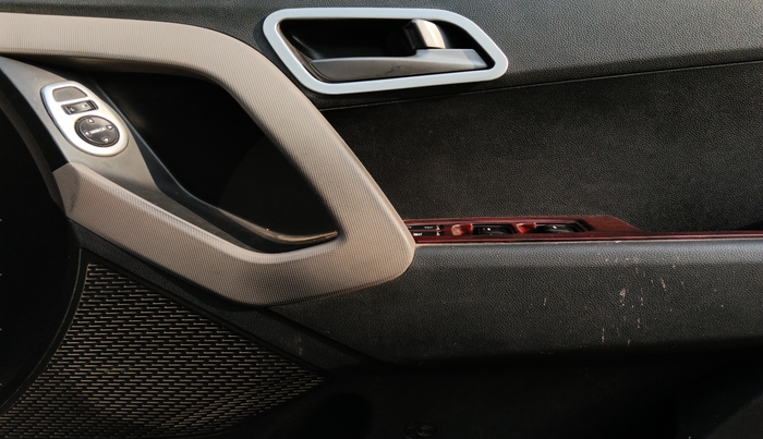 2018 Hyundai Creta S 1.4 DIESEL, Diesel, Manual, 77,164 km, Driver Side Door Panel Controls