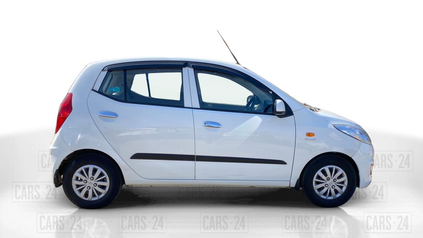 2014 Hyundai i10 SPORTZ 1.1, Petrol, Manual, 47,000 km, Right Side View