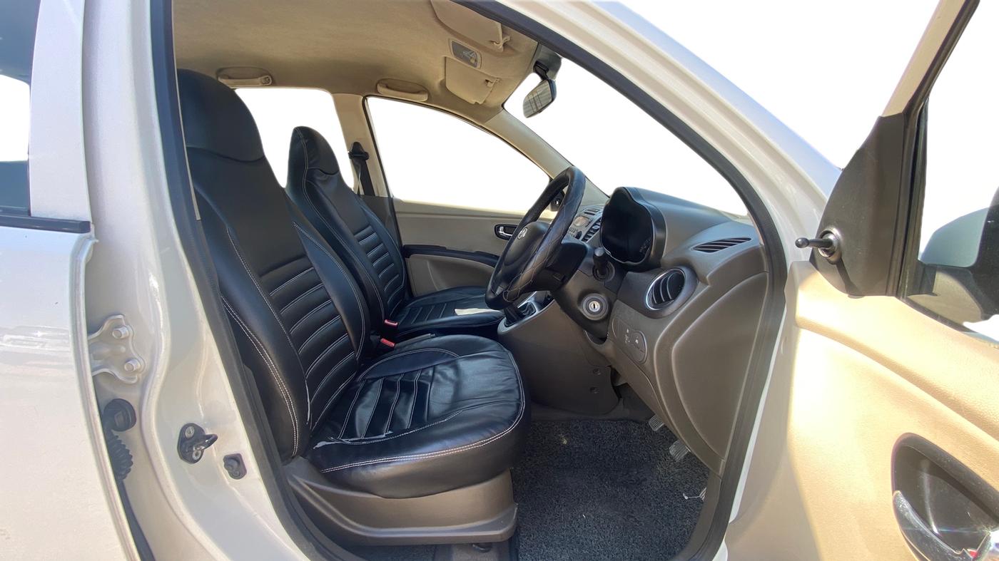 2014 Hyundai i10 SPORTZ 1.1, Petrol, Manual, 47,000 km, Right Side Front Door Cabin