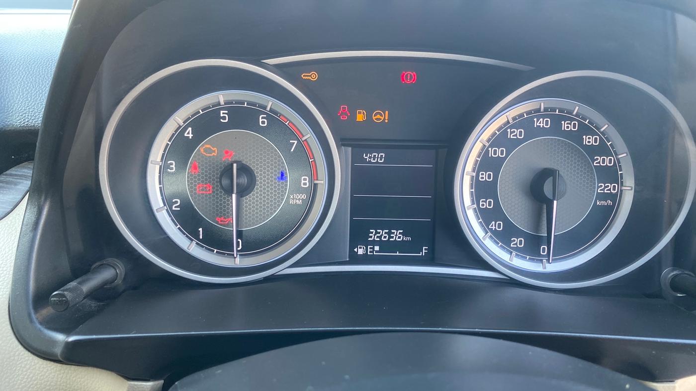 2021 Maruti Dzire VXI, Petrol, Manual, 32,000 km, Odometer Image