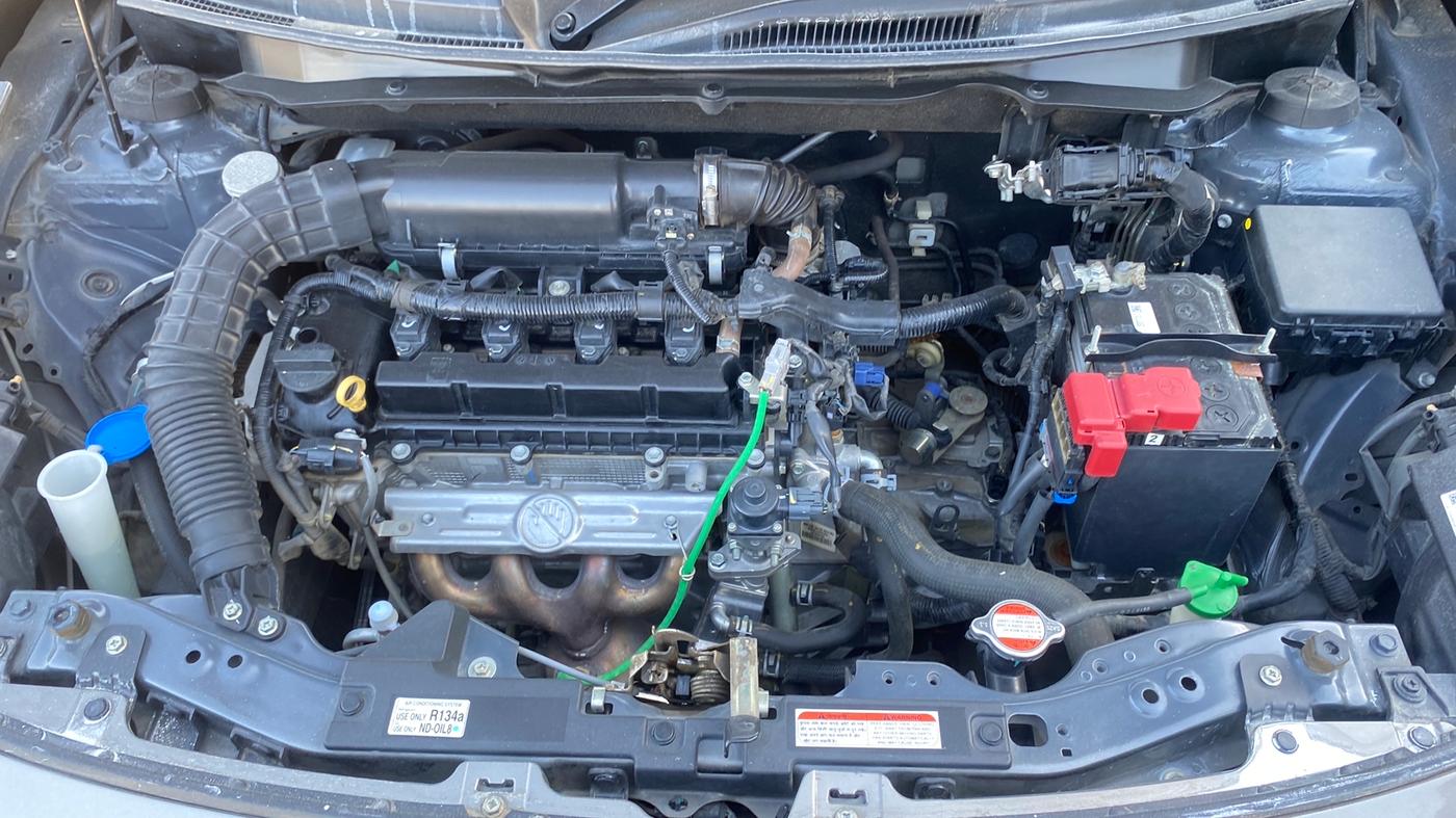 2021 Maruti Dzire VXI, Petrol, Manual, 32,000 km, Open Bonnet