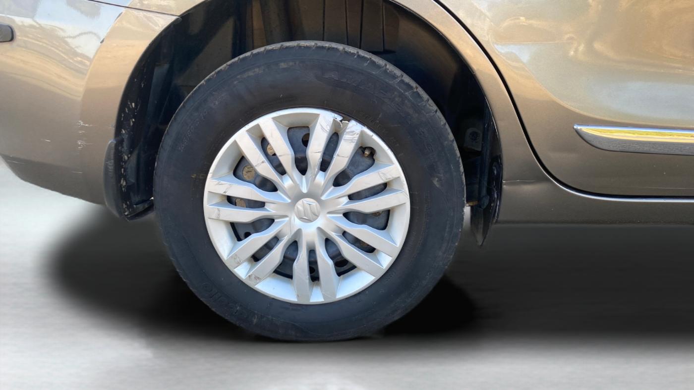2021 Maruti Dzire VXI, Petrol, Manual, 32,000 km, Right Rear Wheel