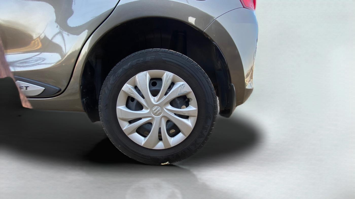 2020 Maruti Swift VXI, Petrol, Manual, 67,000 km, Left Rear Wheel