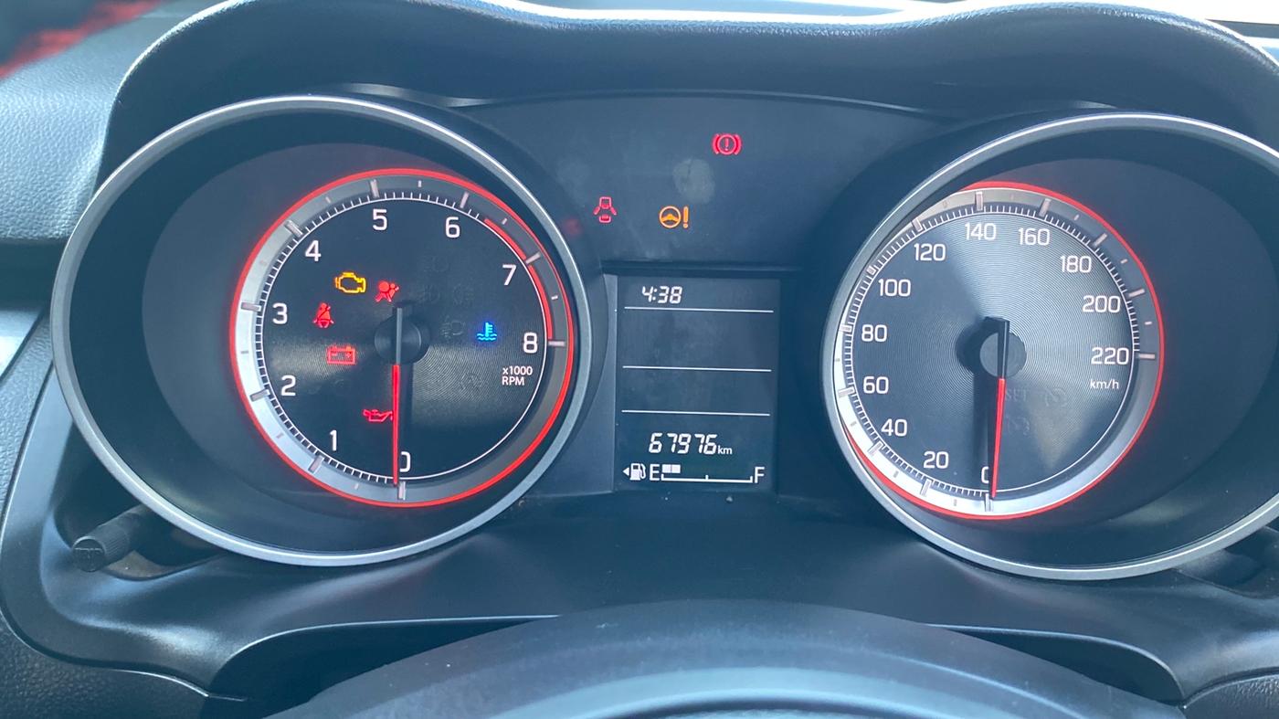 2020 Maruti Swift VXI, Petrol, Manual, 67,000 km, Odometer Image