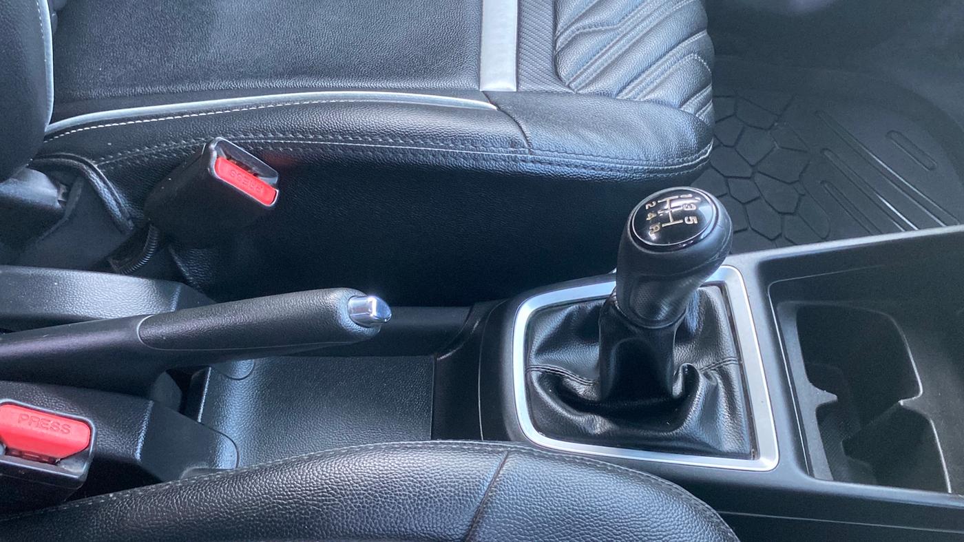 2020 Maruti Swift VXI, Petrol, Manual, 67,000 km, Gear Lever