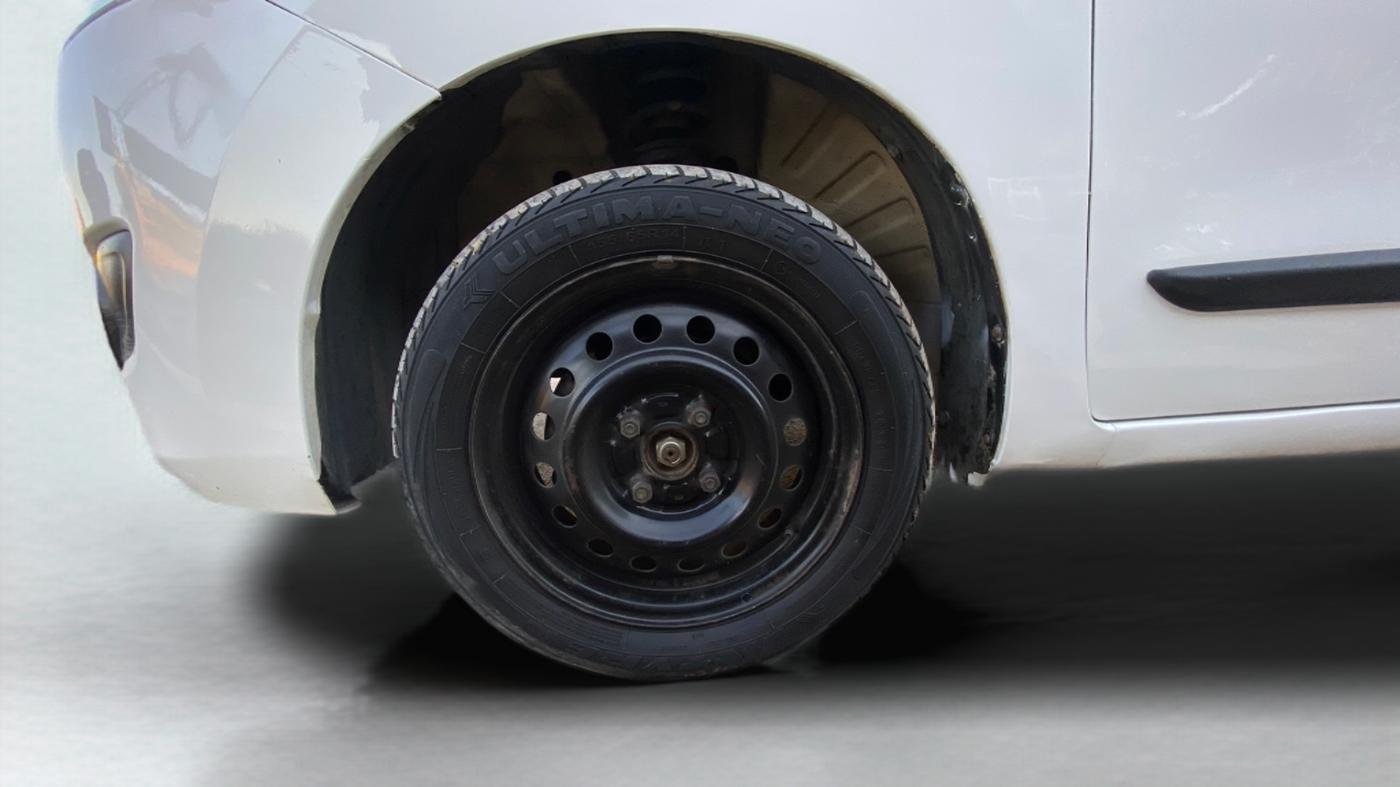 2016 Maruti Wagon R 1.0 VXI, Petrol, Manual, 1,05,000 km, Left Front Wheel
