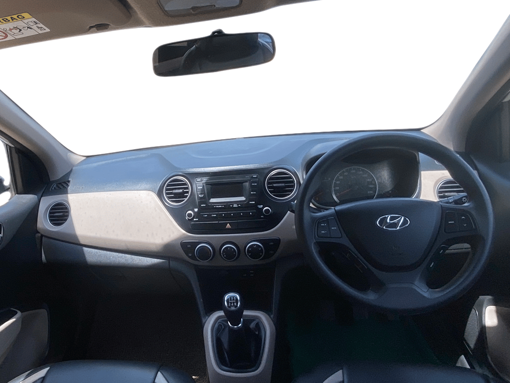 2016 Hyundai Grand i10 SPORTZ 1.2 KAPPA VTVT, Petrol, Manual, 31,445 km, Dashboard