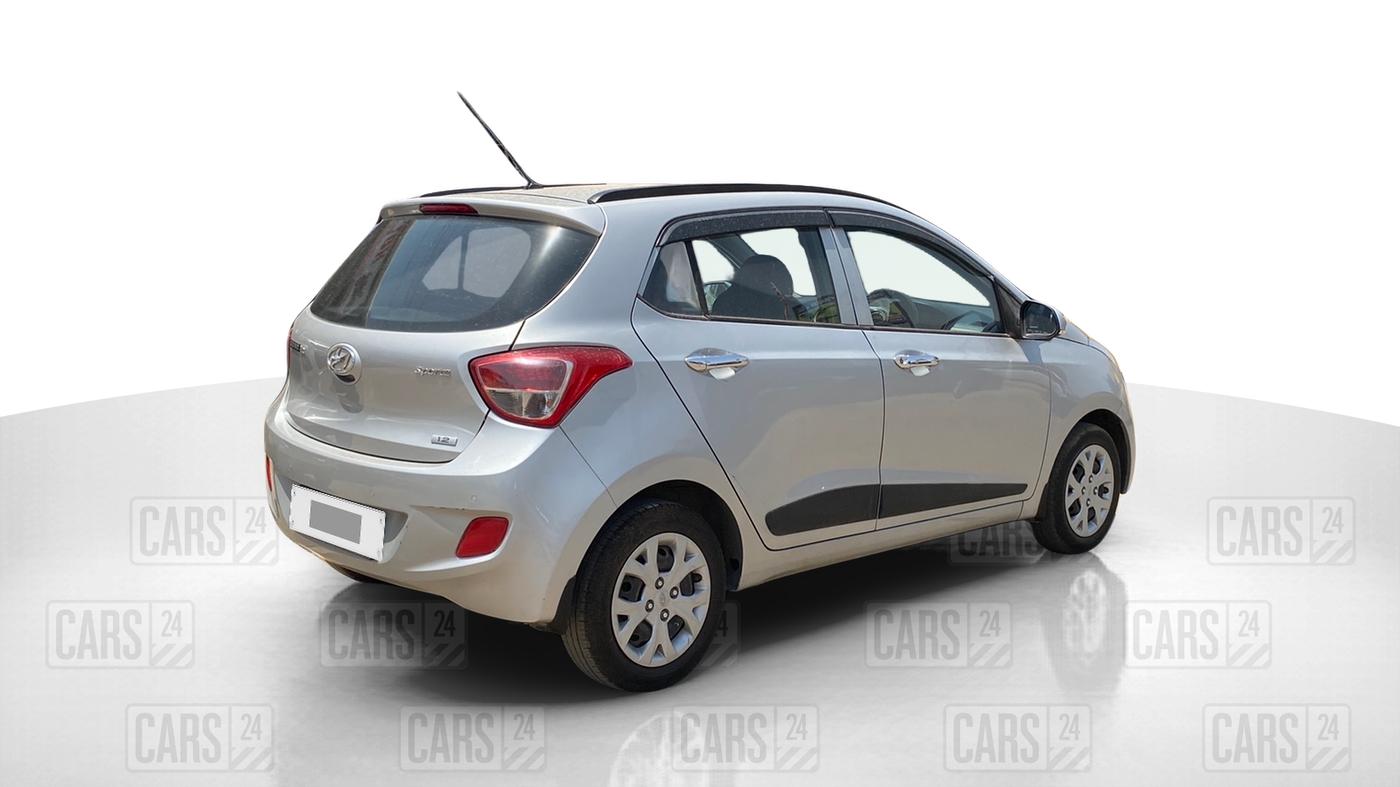 2016 Hyundai Grand i10 SPORTZ 1.2 KAPPA VTVT, Petrol, Manual, 31,445 km, Right Back Diagonal