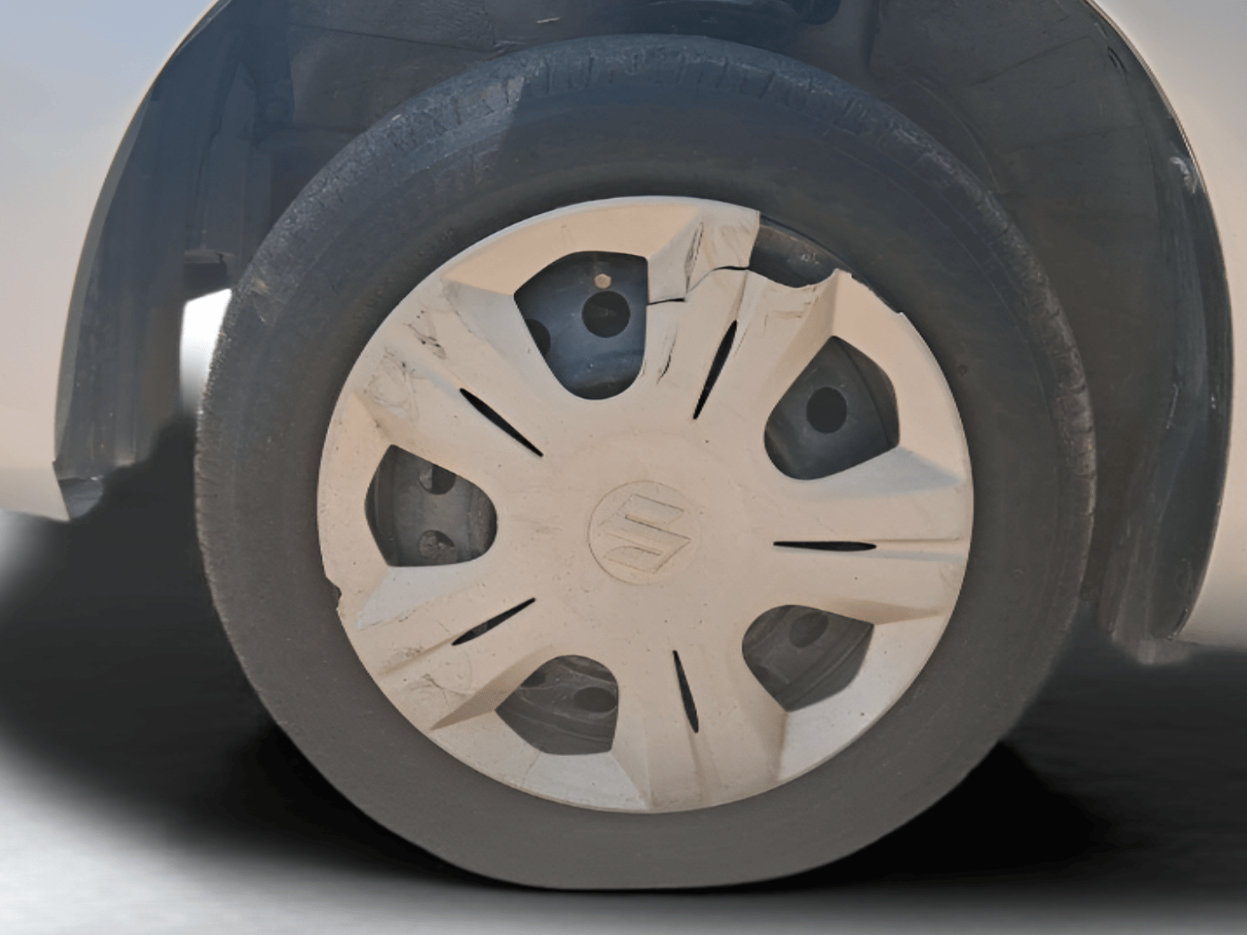 2016 Maruti Wagon R 1.0 VXI, Petrol, Manual, 56,703 km, Left Front Wheel