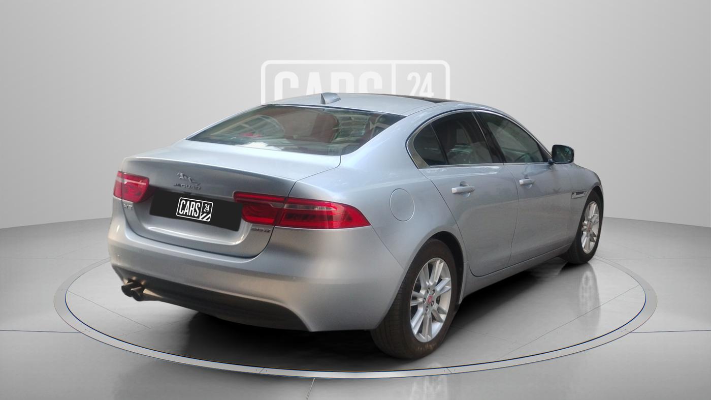 2018 Jaguar XE PRESTIGE DIESEL, Diesel, Automatic, 54,179 km, Right Back Diagonal