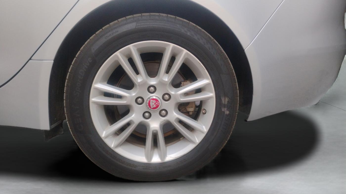 2018 Jaguar XE PRESTIGE DIESEL, Diesel, Automatic, 54,179 km, Left Rear Wheel