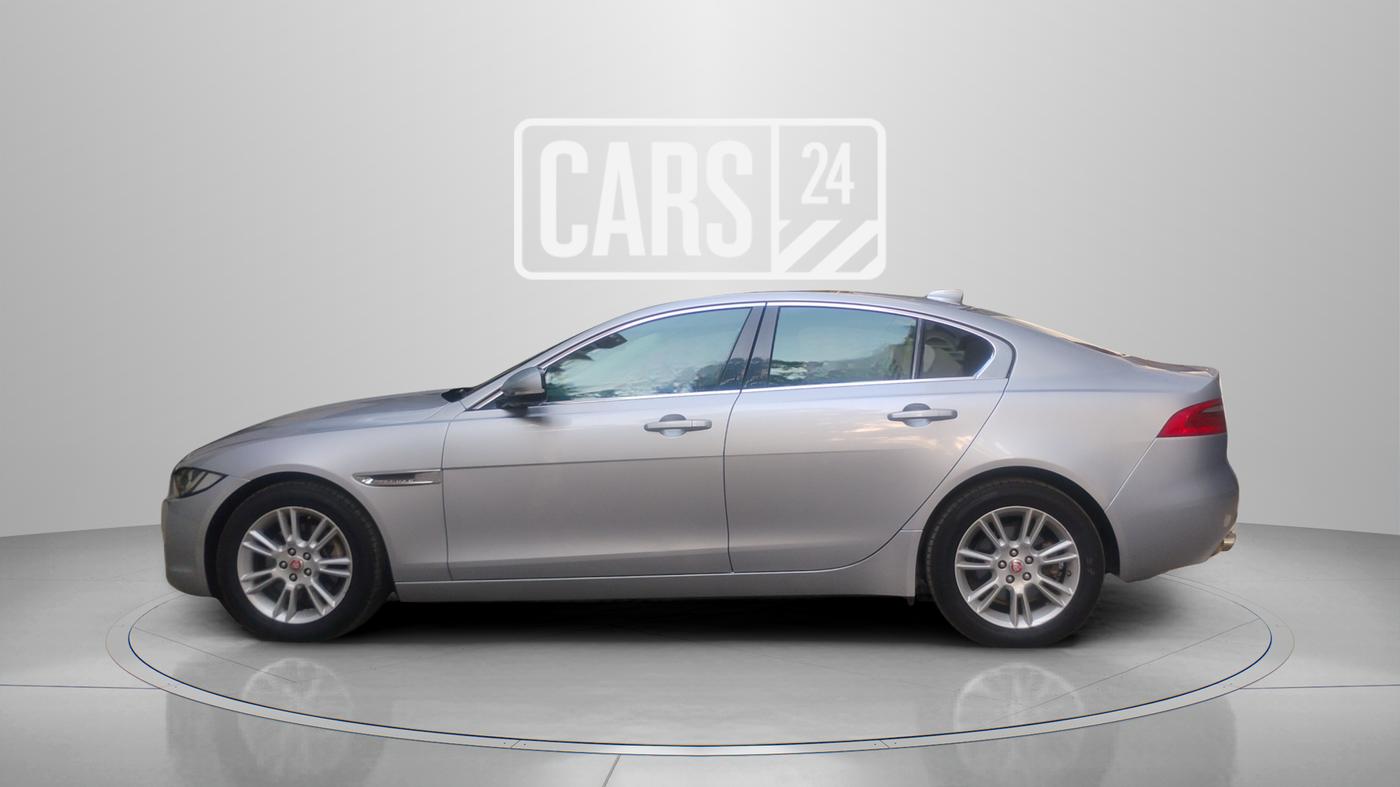 2018 Jaguar XE PRESTIGE DIESEL, Diesel, Automatic, 54,179 km, Left Side