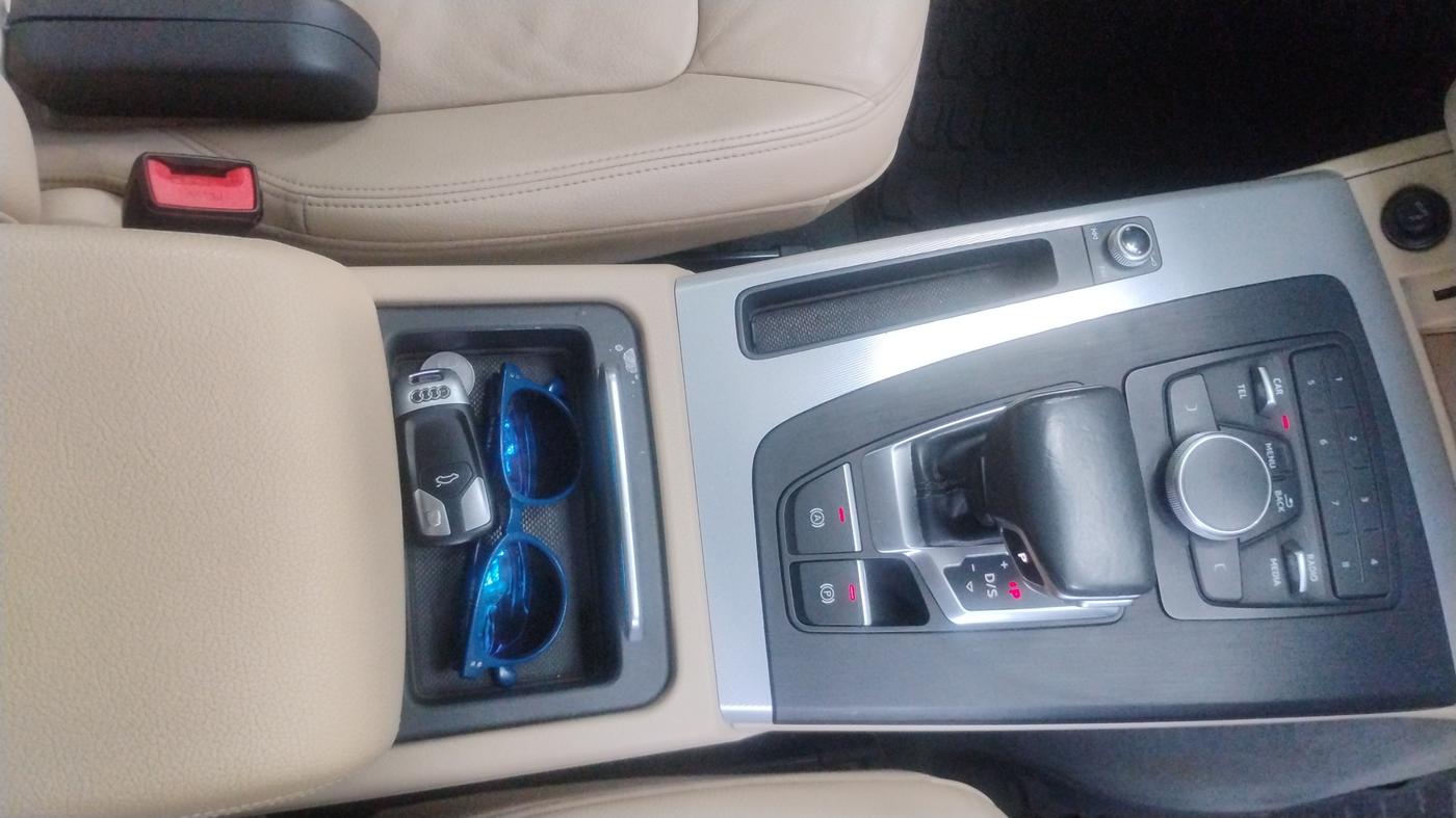2018 Audi Q5 35 TDI PREMIUM PLUS, Diesel, Automatic, 77,669 km, Gear Lever