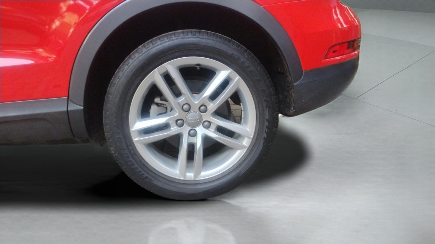 2019 Audi Q3 30 TFSI Premium, Petrol, Automatic, 29,226 km, Left Rear Wheel