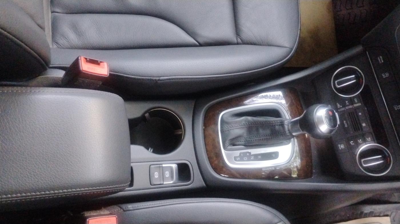 2019 Audi Q3 30 TFSI Premium, Petrol, Automatic, 29,226 km, Gear Lever