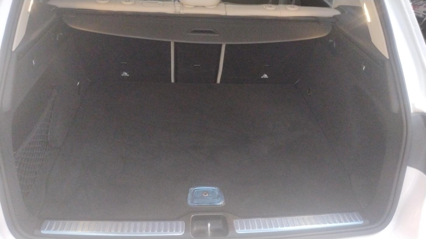 2022 Mercedes Benz GLC CLASS 220d 4MATIC , Diesel, Automatic, 39,289 km, Boot Inside