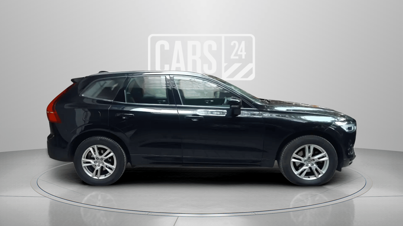 2018 Volvo XC 60 MOMENTUM, Diesel, Automatic, 60,169 km, Right Side View