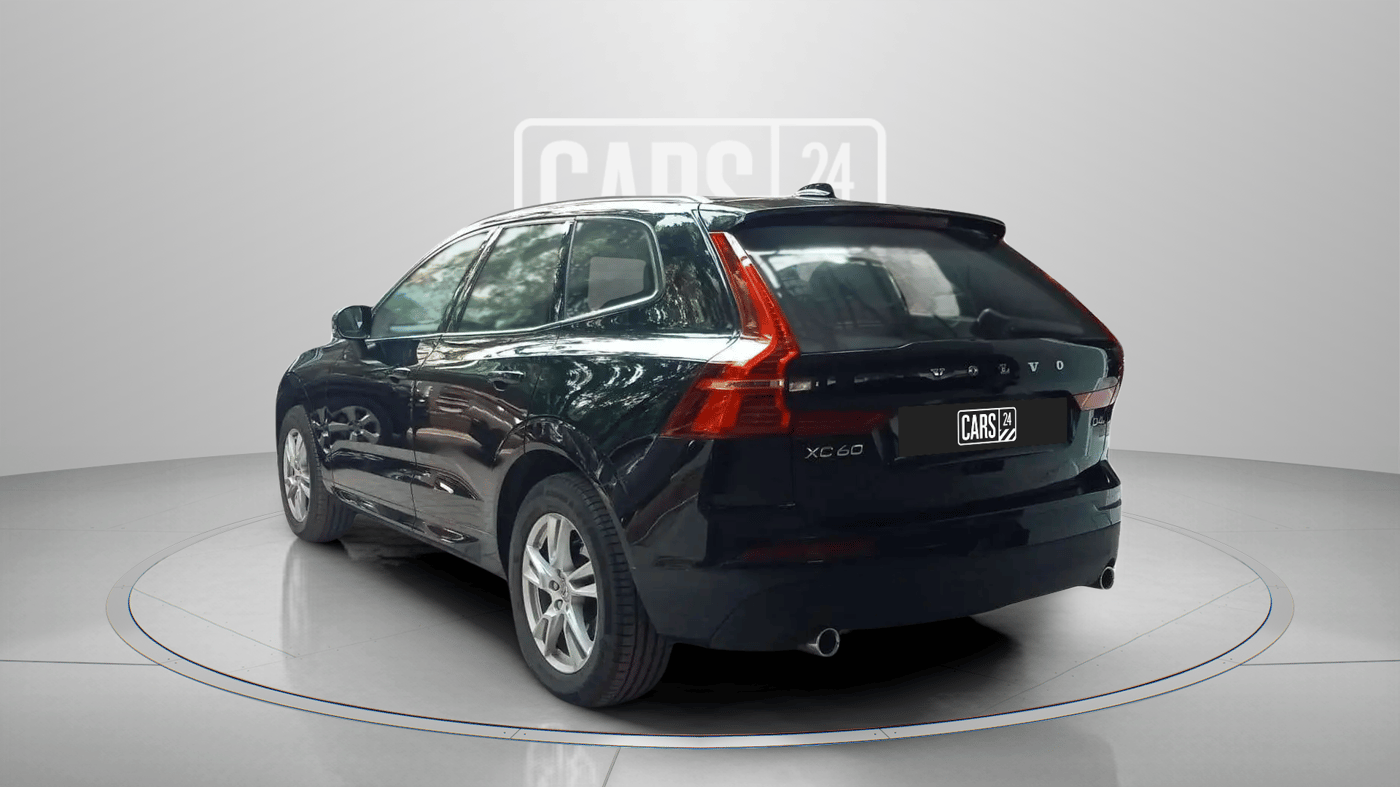 2018 Volvo XC 60 MOMENTUM, Diesel, Automatic, 60,169 km, Left Back Diagonal