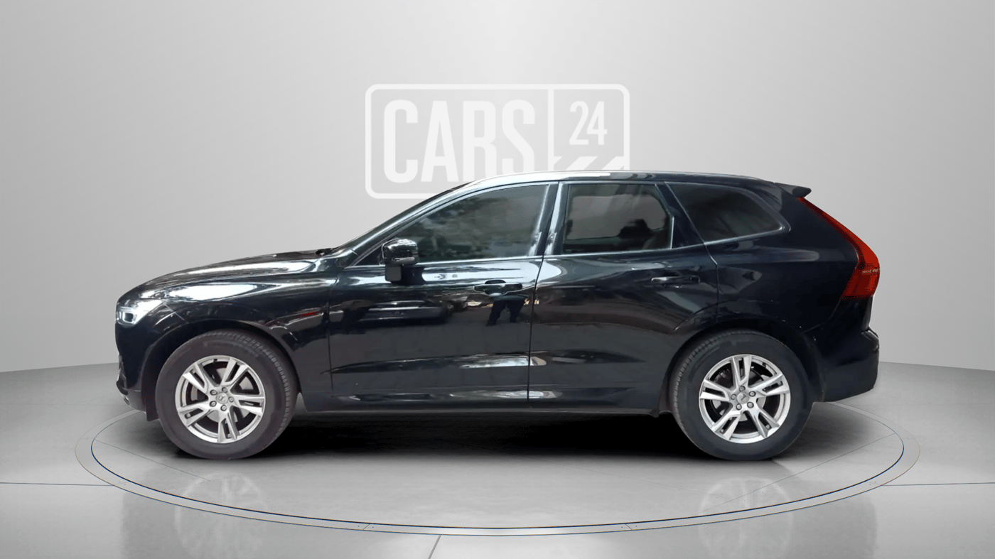 2018 Volvo XC 60 MOMENTUM, Diesel, Automatic, 60,169 km, Left Side