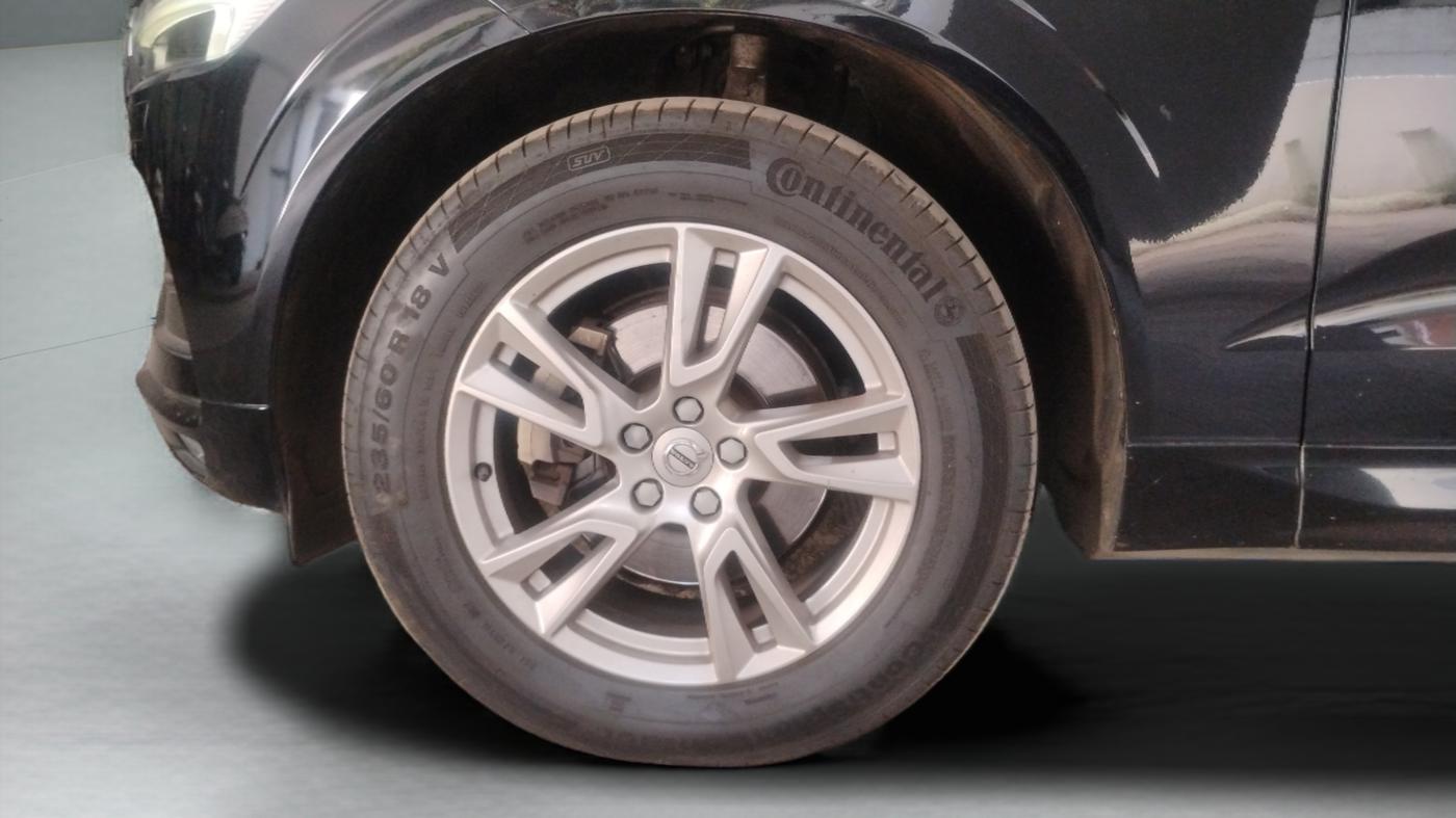 2018 Volvo XC 60 MOMENTUM, Diesel, Automatic, 60,169 km, Left Front Wheel