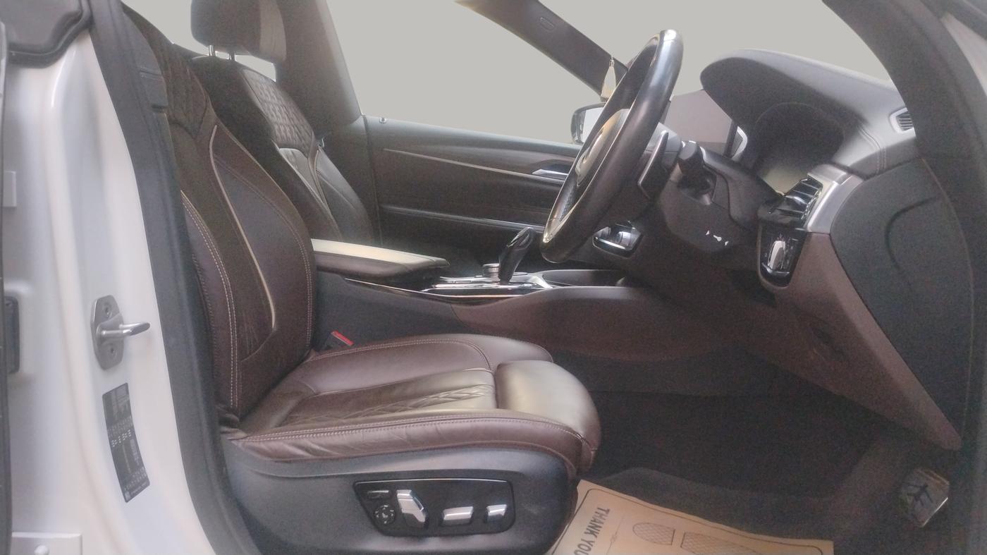 2021 BMW 6 Series 620D GT LUXURY LINE, Diesel, Automatic, 37,710 km, Right Side Front Door Cabin