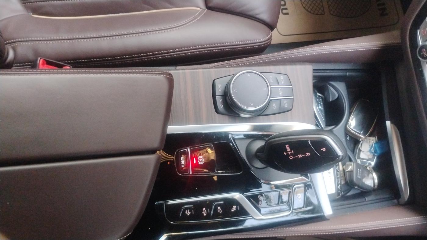 2021 BMW 6 Series 620D GT LUXURY LINE, Diesel, Automatic, 37,710 km, Gear Lever