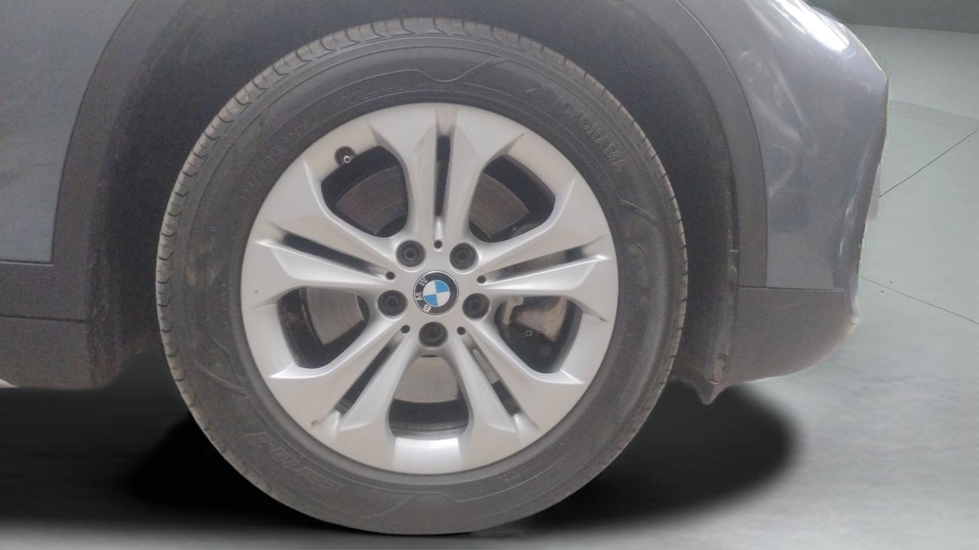 2022 BMW X1 sDrive 20d x Line, Diesel, Automatic, 35,609 km, Right Front Wheel