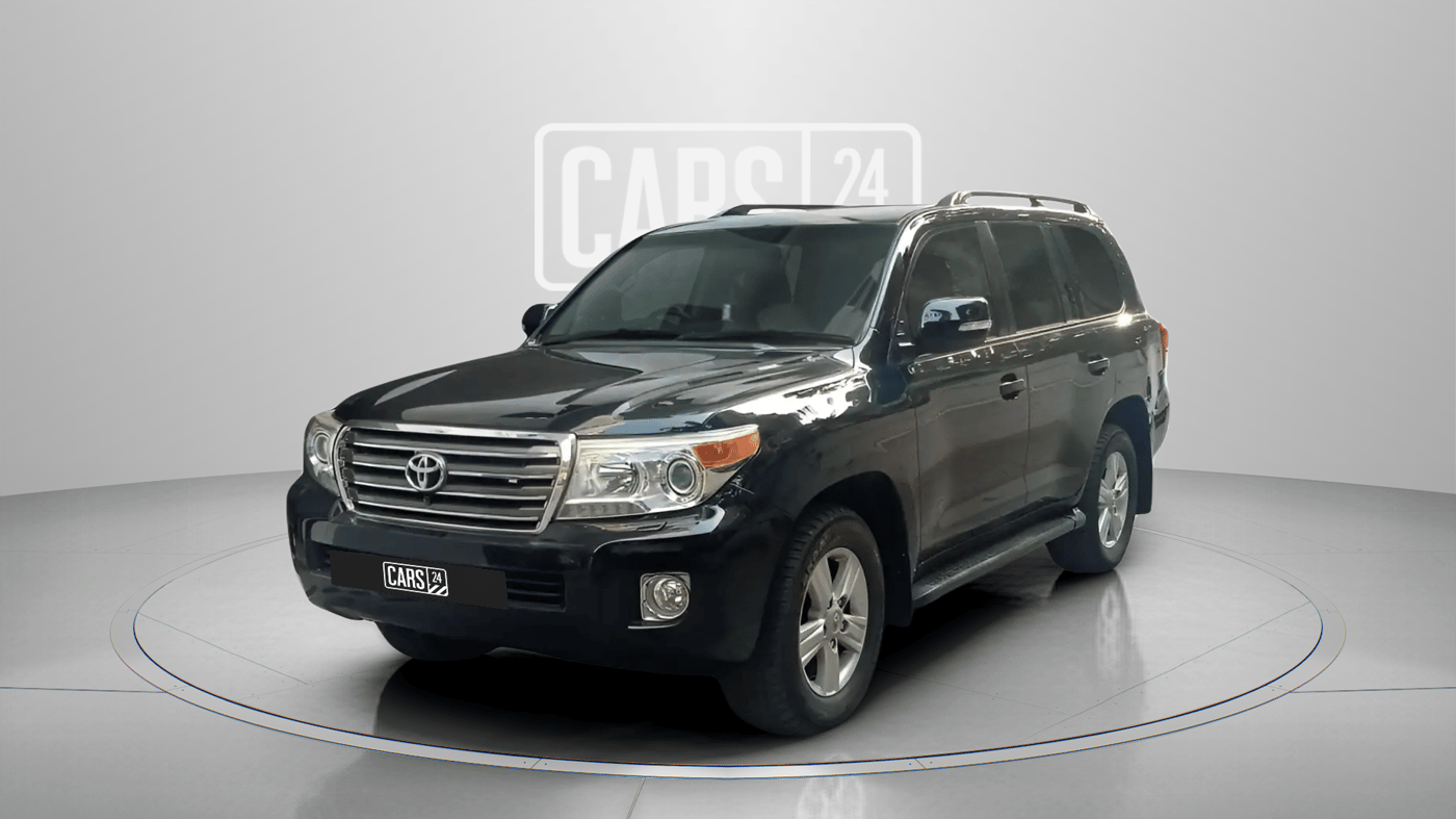 2014 Toyota Land Cruiser VX LC 200, Diesel, Automatic, 1,25,954 km, Left Front Diagonal