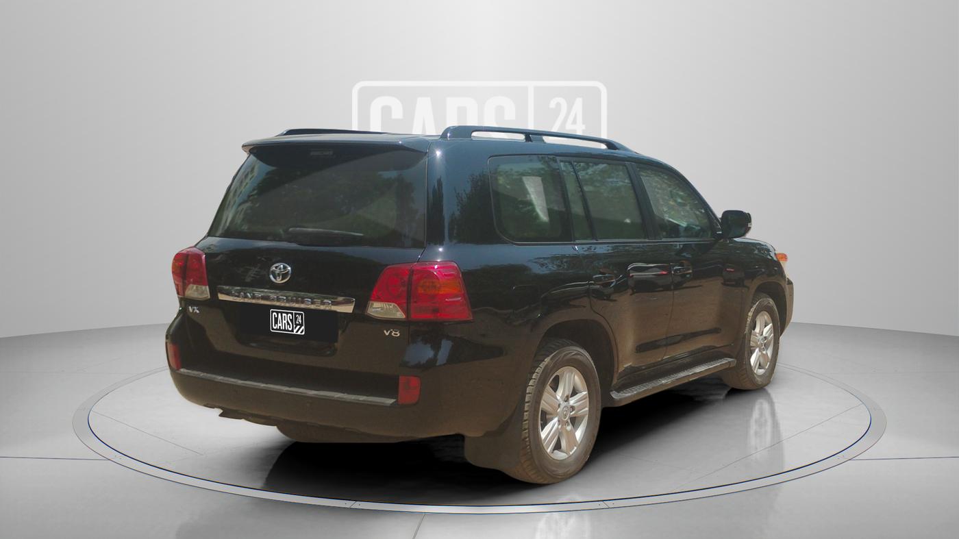 2014 Toyota Land Cruiser VX LC 200, Diesel, Automatic, 1,25,954 km, Right Back Diagonal