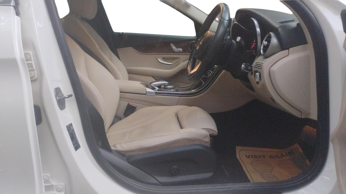 2016 Mercedes Benz C Class C 200 AVANTGARDE, Petrol, Automatic, 69,958 km, Right Side Front Door Cabin
