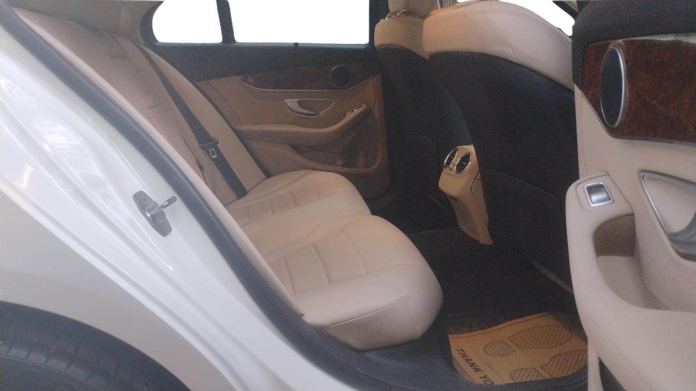 2016 Mercedes Benz C Class C 200 AVANTGARDE, Petrol, Automatic, 69,958 km, Right Side Rear Door Cabin