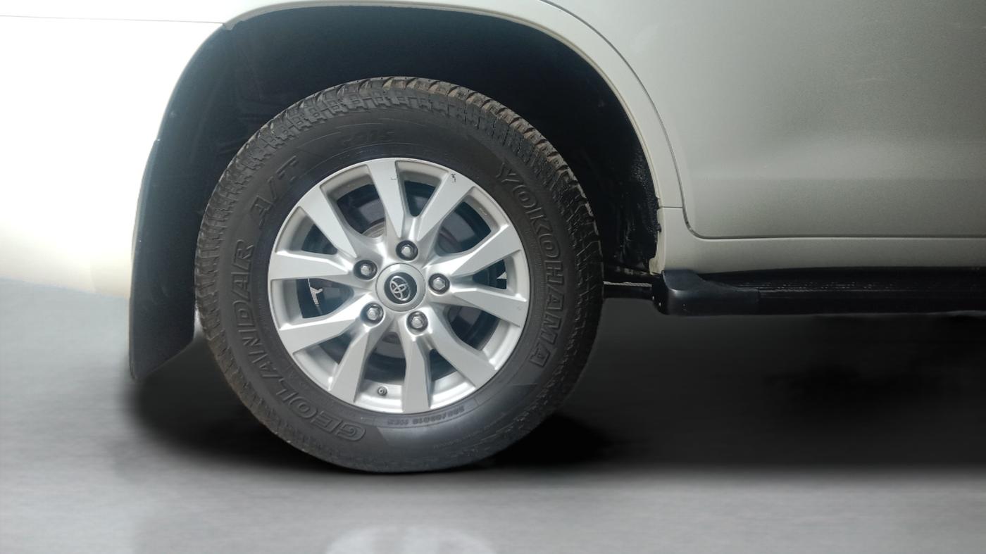 2017 Toyota Land Cruiser VX LC 200, Diesel, Automatic, 70,525 km, Right Rear Wheel