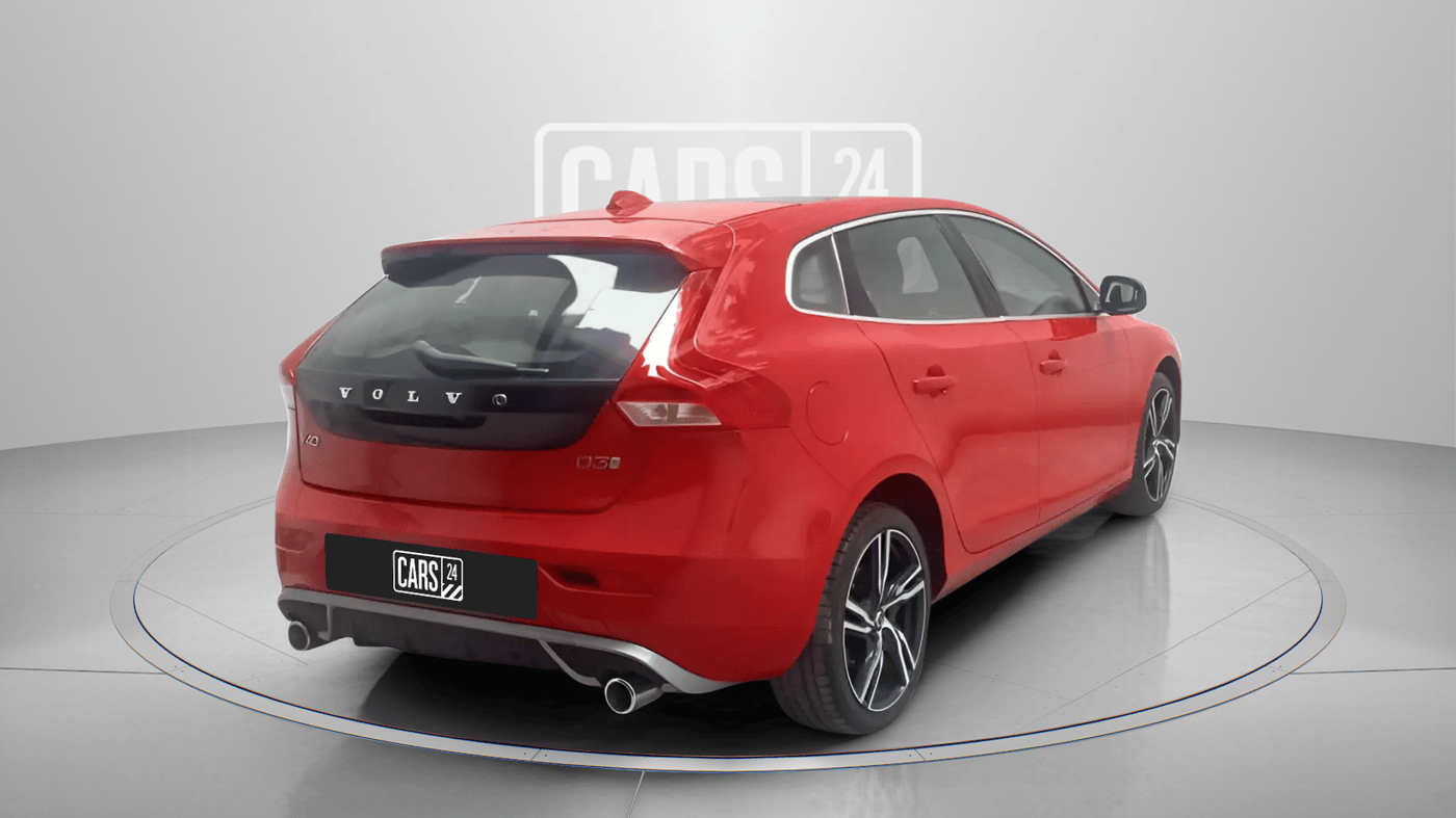 2017 Volvo V 40 D3 R design, Diesel, Automatic, 20,826 km, Right Back Diagonal