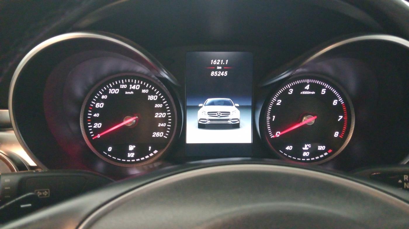 2015 Mercedes Benz C Class C 200 AVANTGARDE, Petrol, Automatic, 85,245 km, Odometer Image