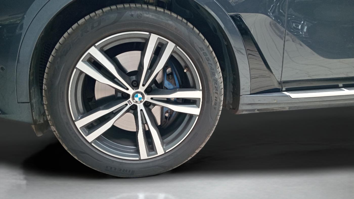 2022 BMW X7 XDRIVE 40I M SPORT, Petrol, Automatic, 31,654 km, Left Front Wheel