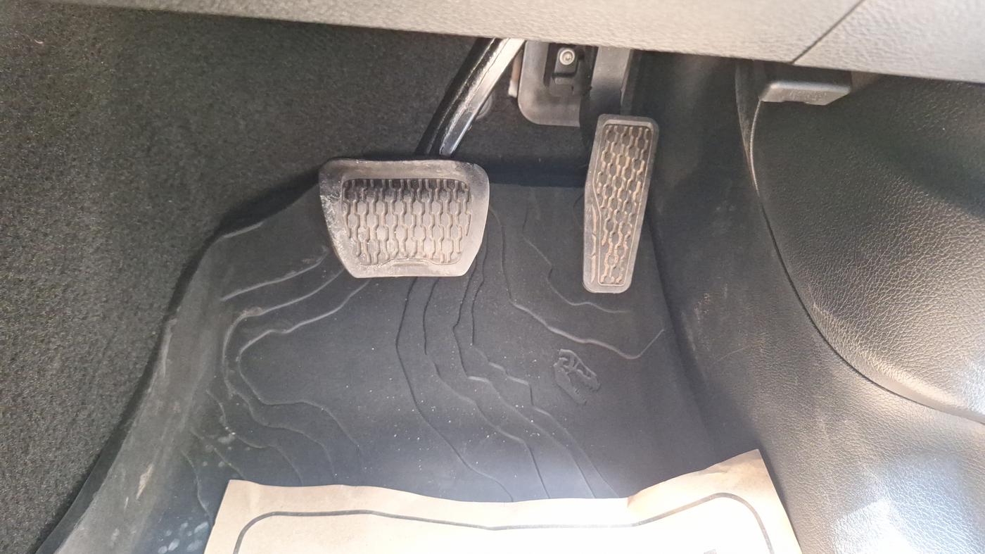 2022 Jeep WRANGLER UNLIMITED, Petrol, Automatic, 34,964 km, Pedals